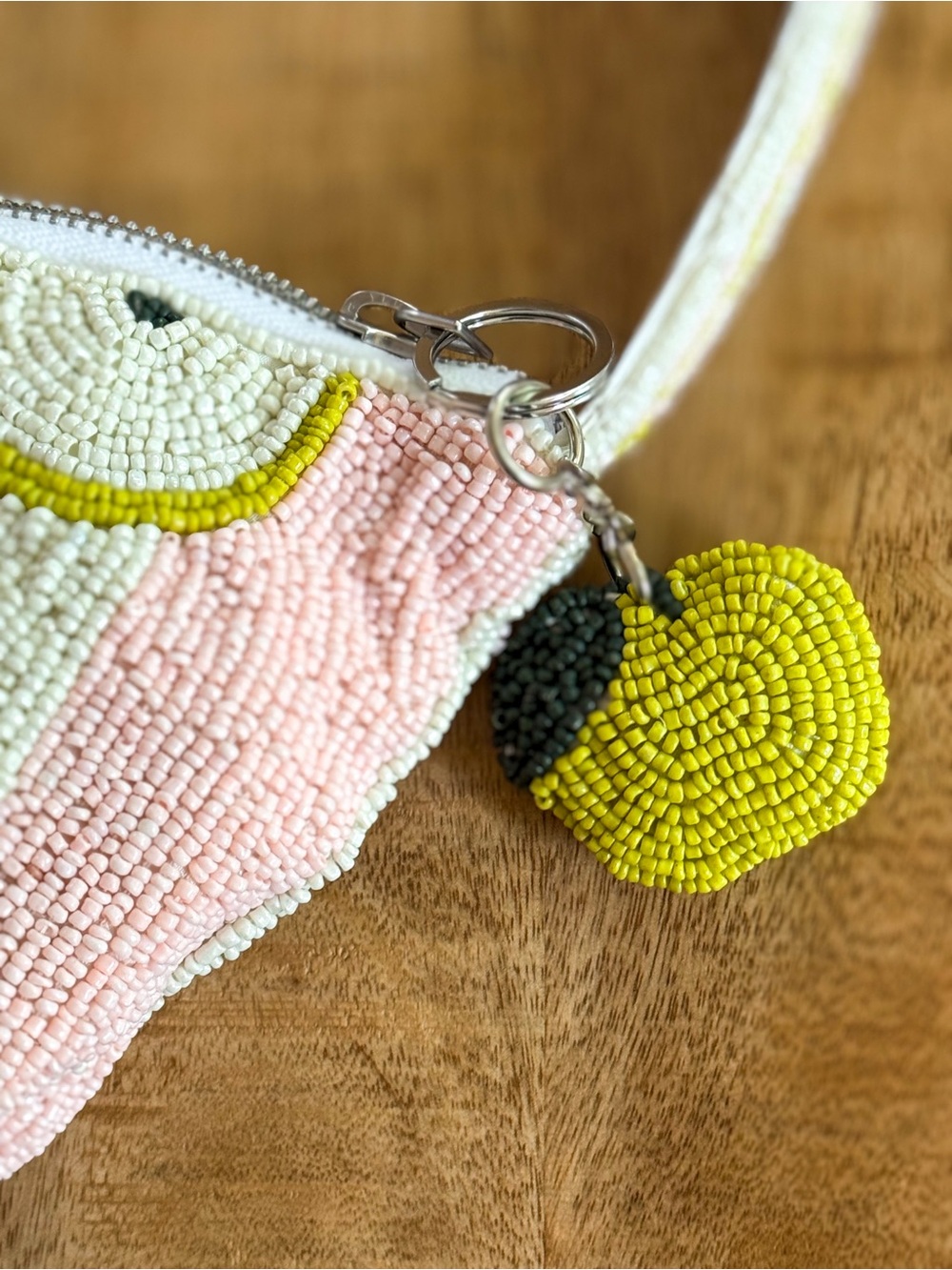 🍎 Viral TikTok Beaded Apple Purse Coquette Y2K Mini Shoulder Bag NWT - Picture 4 of 10